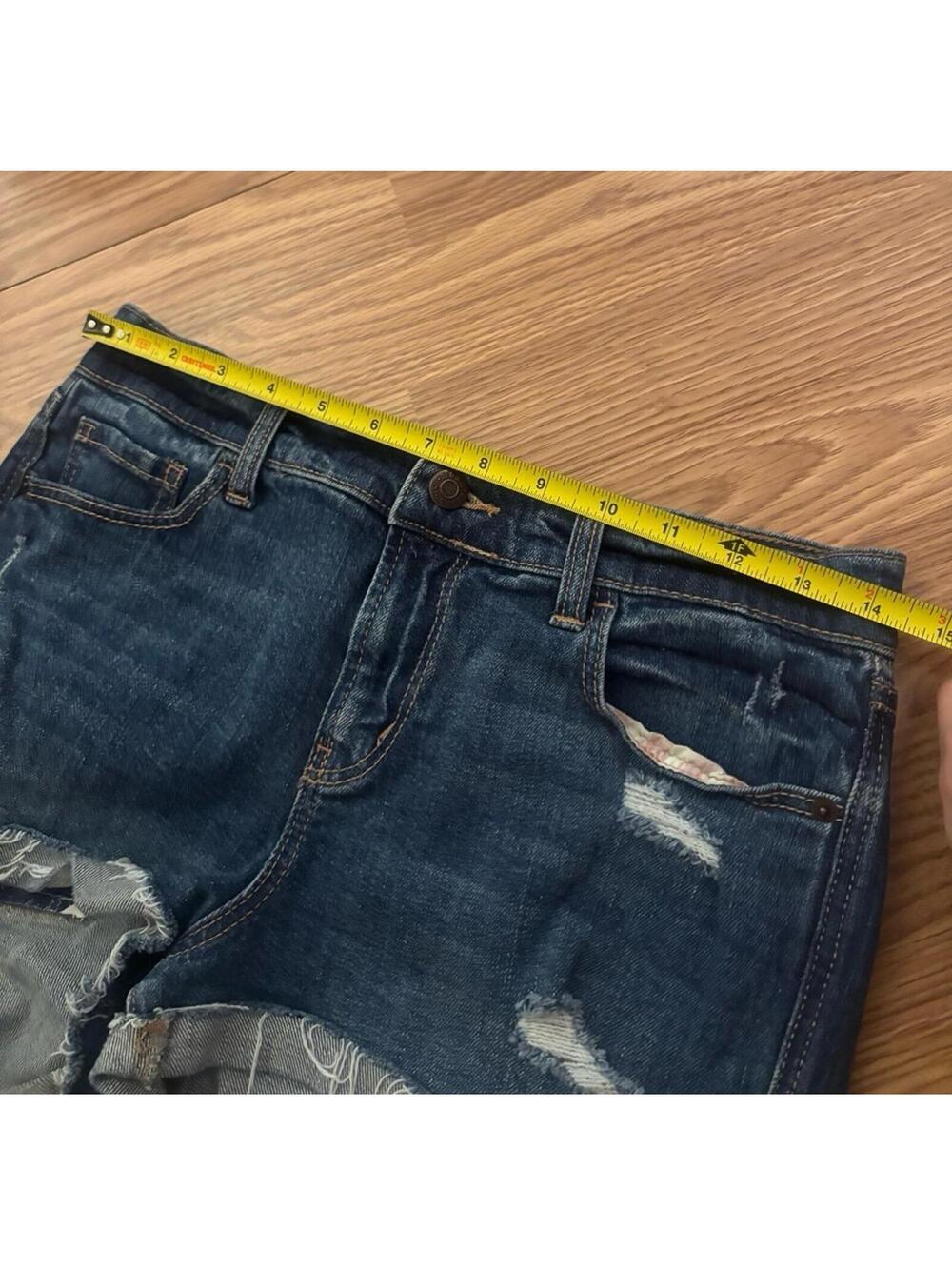 Old Navy Boyfriend Mid-Rise Jean Shorts Size 2 - Picture 3 of 6